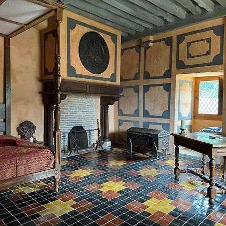 Chateau De Champrenault, Voyagez Dans Le Temps Luaran gambar